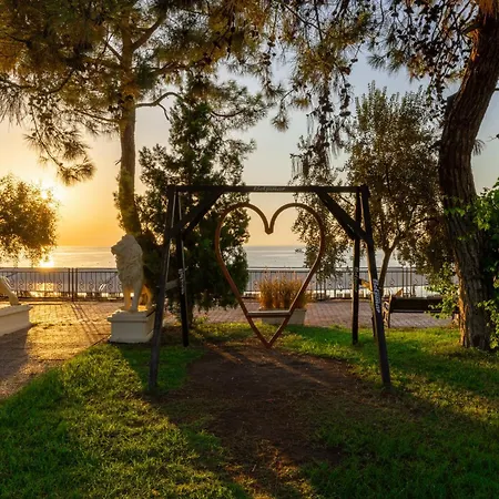 Hotel Club Belpinar-beldibi-kemer 4*